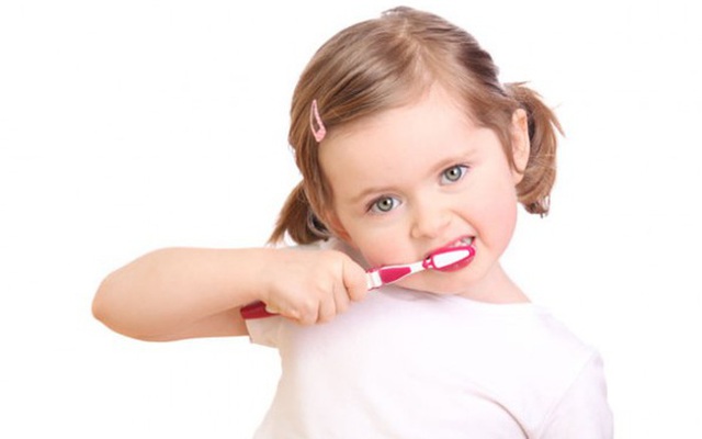 Đánh răng 2-3 lần một ngày để ngăn ngừa sâu răng