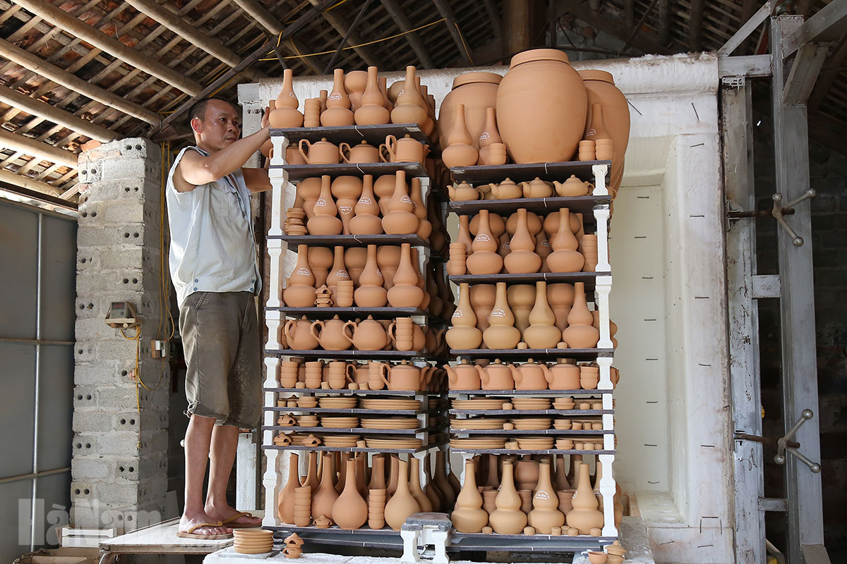 Sắc gốm ở làng nghề trên 500 năm tuổi