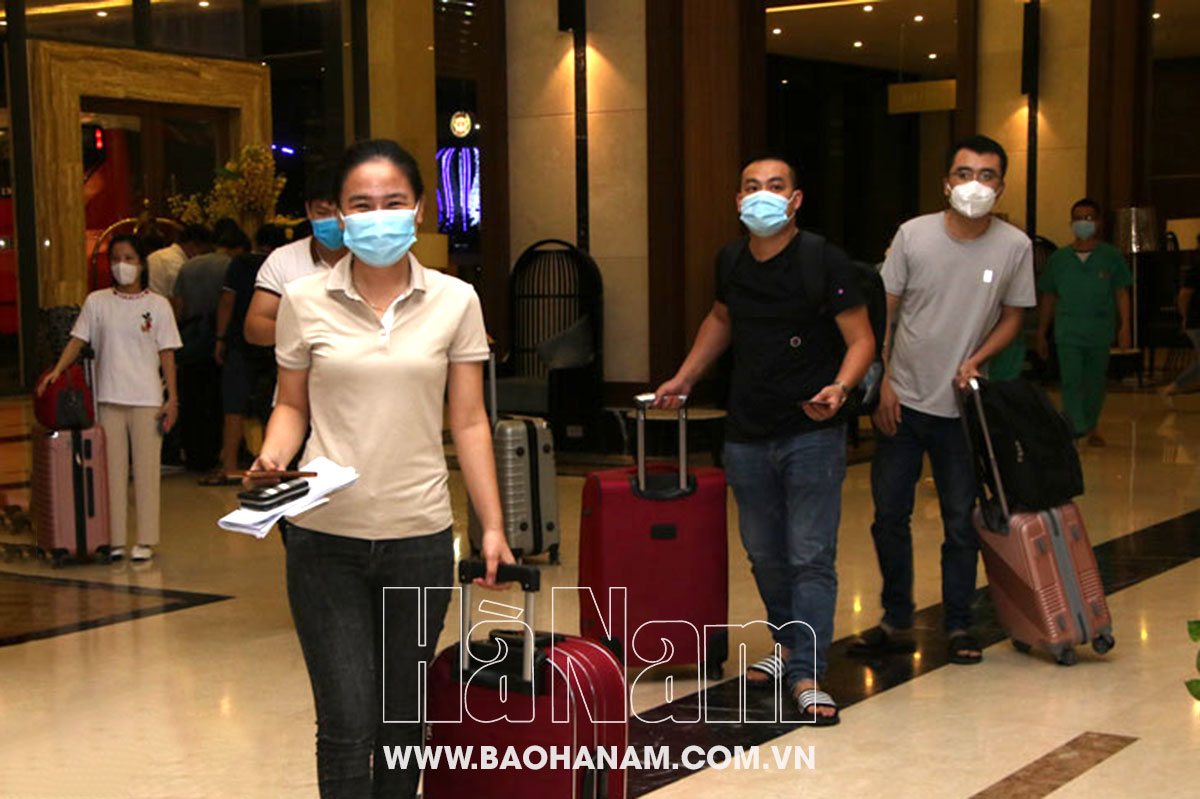 277 cán bộ y bác sỹ nhân viên y tế từ Bắc Giang Nam Định Ninh Bình đến Hà Nam hỗ trợ chống dịch 
