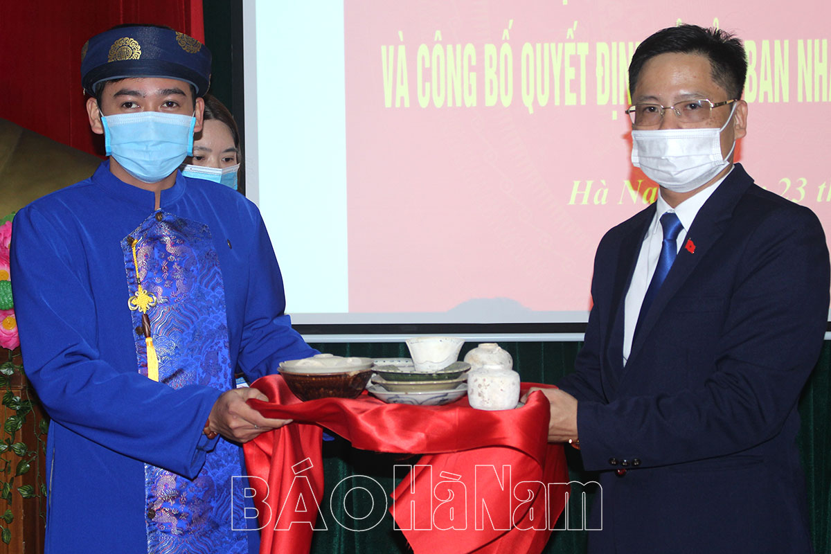 Khai mạc trưng bày “Cổ vật tiêu biểu tỉnh Hà Nam” lần thứ nhất năm 2021