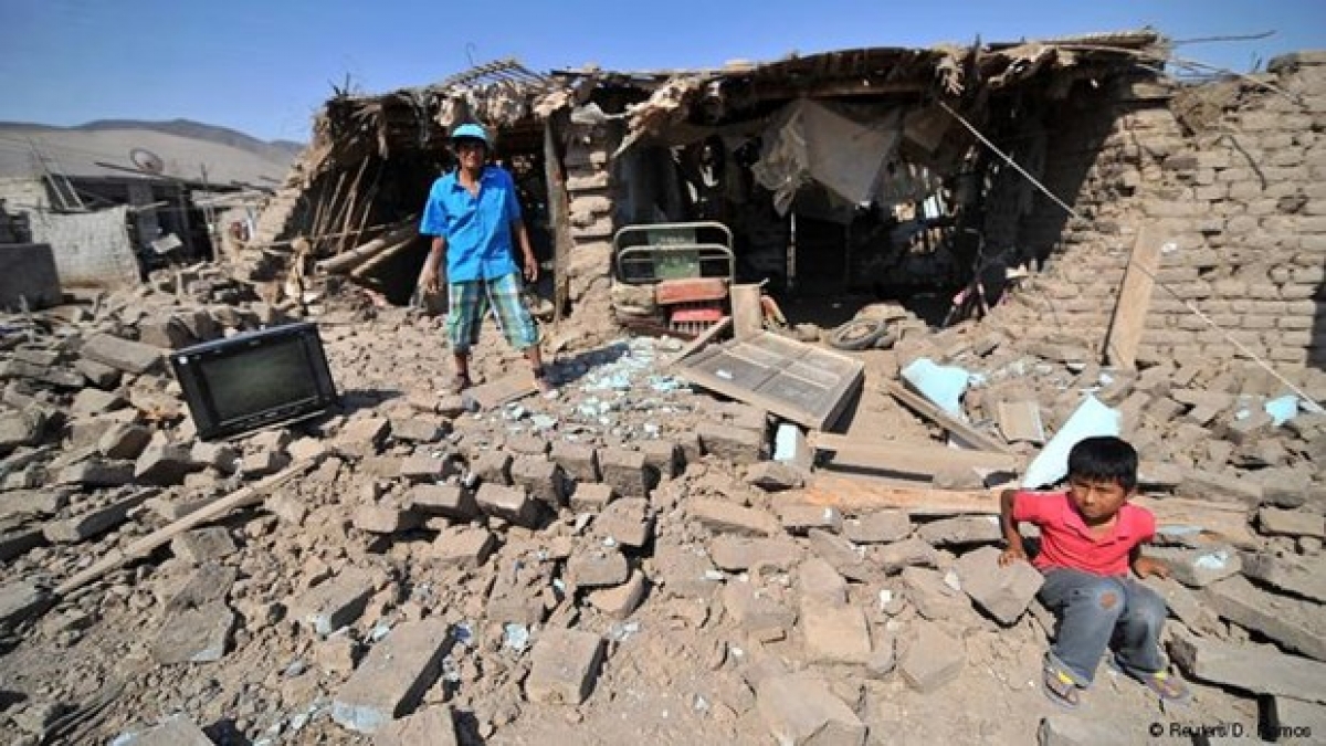 Động đất phá hủy 75 ngôi nhà ở miền Bắc Peru