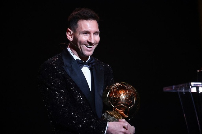 Lionel Messi lần thứ 7 giành danh hiệu Quả bóng vàng