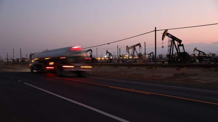 Mỹ tuyên bố sẵn sàng xả tiếp dầu từ kho dự trữ chiến lược