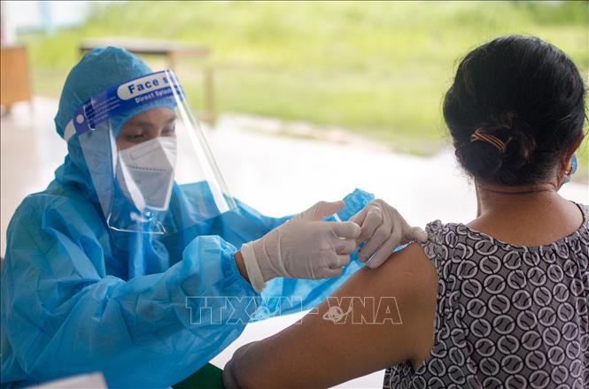 Thủ tướng yêu cầu thần tốc hơn nữa trong thực hiện chiến dịch tiêm chủng vaccine