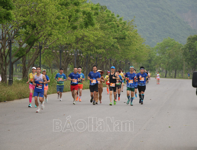 Chạy Marathon Vì An toàn giao thông – Mỗi VĐV là một đại sứ tinh thần 