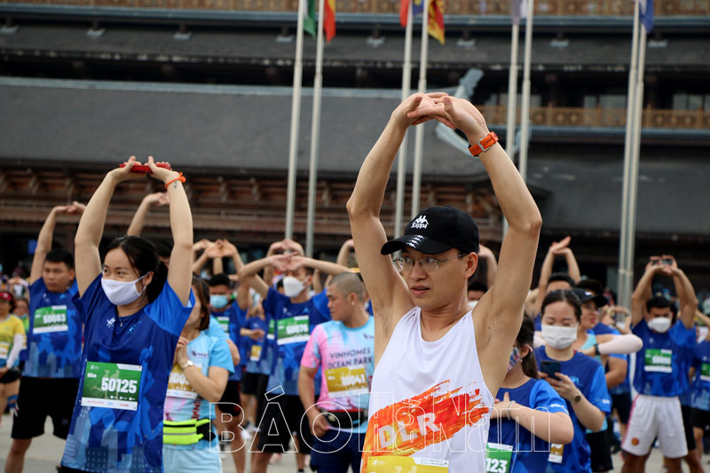 Chạy Marathon Vì An toàn giao thông – Mỗi VĐV là một đại sứ tinh thần 