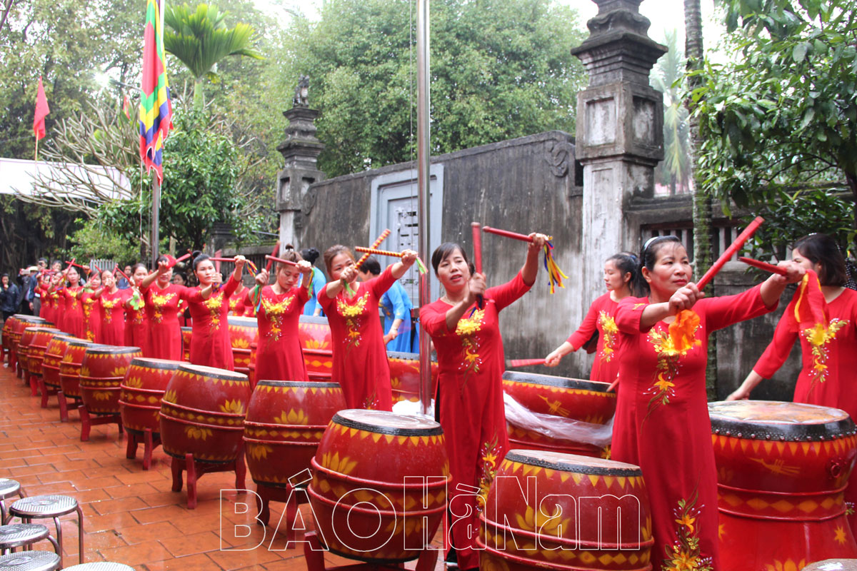 Lễ hội truyền thống đình làng Vĩnh Trụ