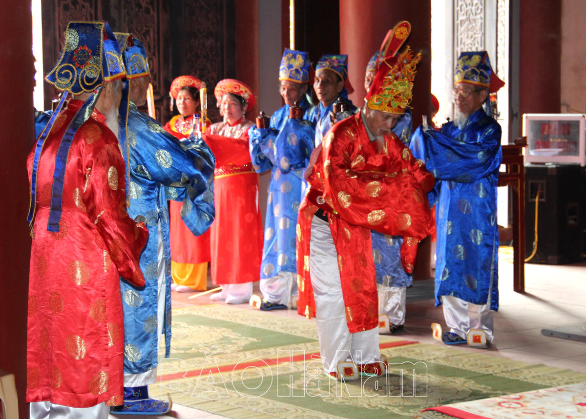 Về lễ hội truyền thống đình làng Quyển Sơn