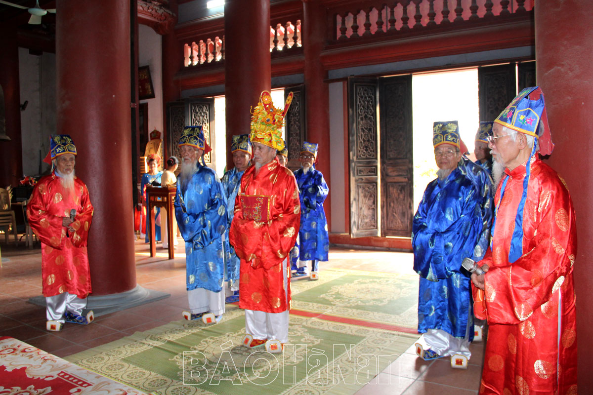Về lễ hội truyền thống đình làng Quyển Sơn