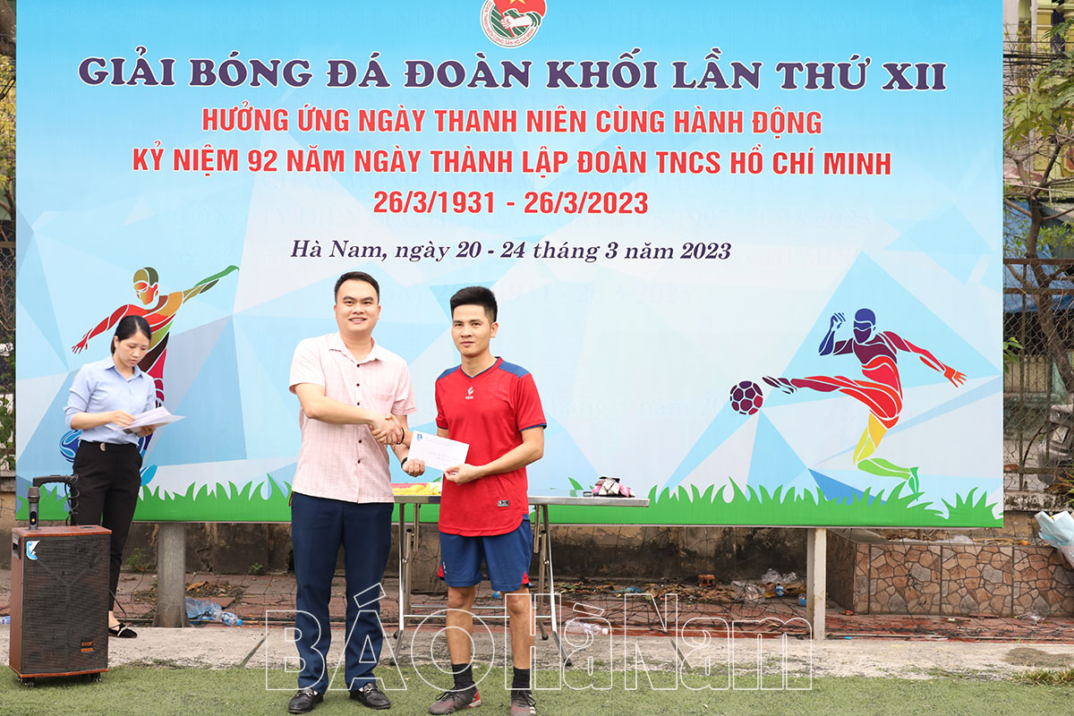 Giải bóng đá Đoàn Khối các cơ quan tỉnh lần thứ XII Đội Sở Xây dựng giành giải Nhất