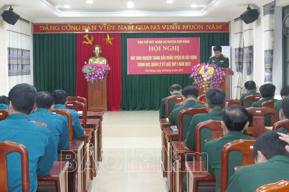 Ban CHQS huyện Kim Bảng rút kinh nghiệm tháng đầu ra quân huấn luyện