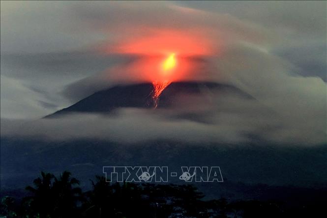 Núi lửa Merapi của Indonesia phun trào